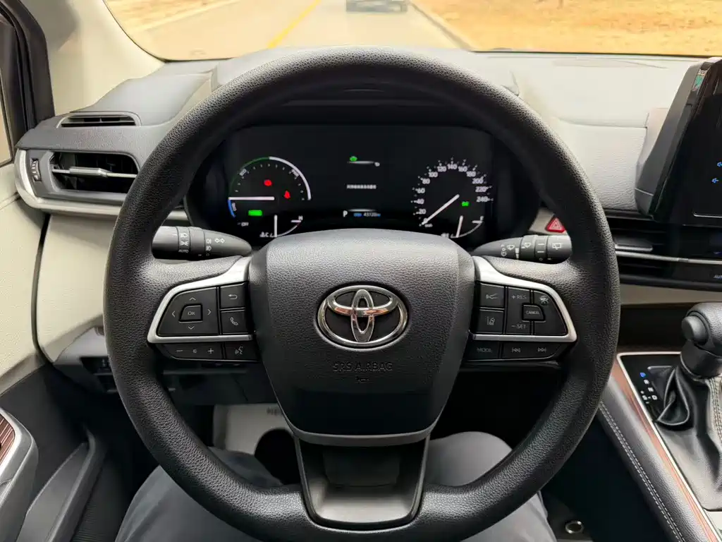 Toyota Toyota Sienna 2021 2.5L Hybrid LE 2023 - thumbnail 8