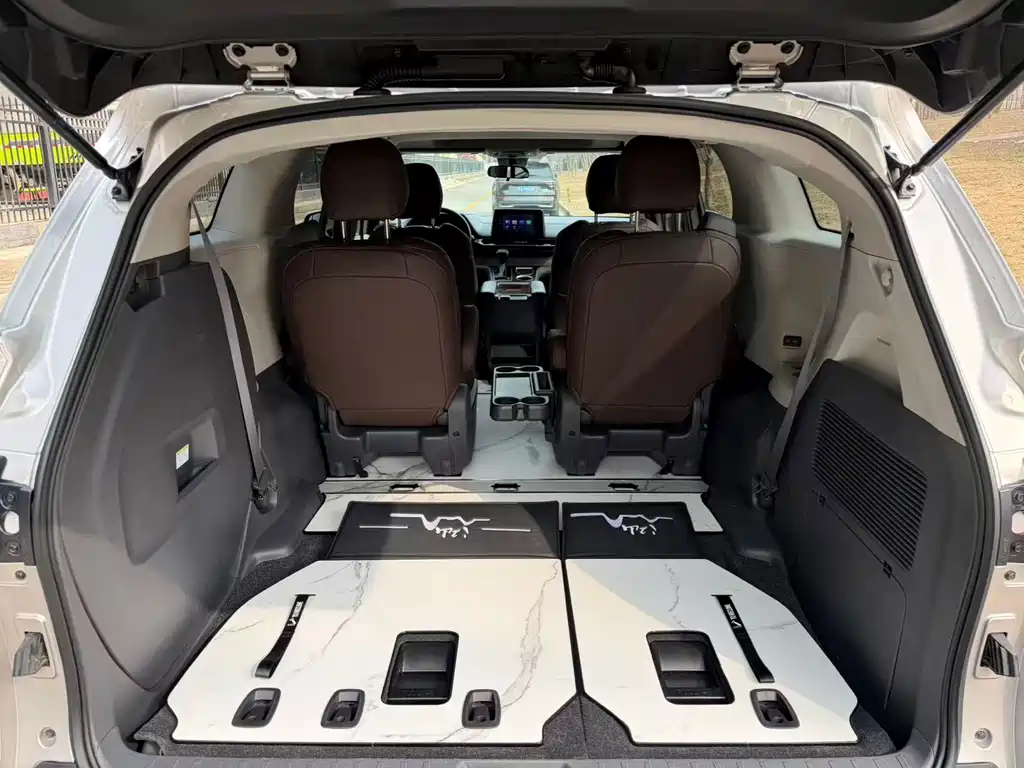 Toyota Toyota Sienna 2021 2.5L Hybrid LE 2023 - thumbnail 13