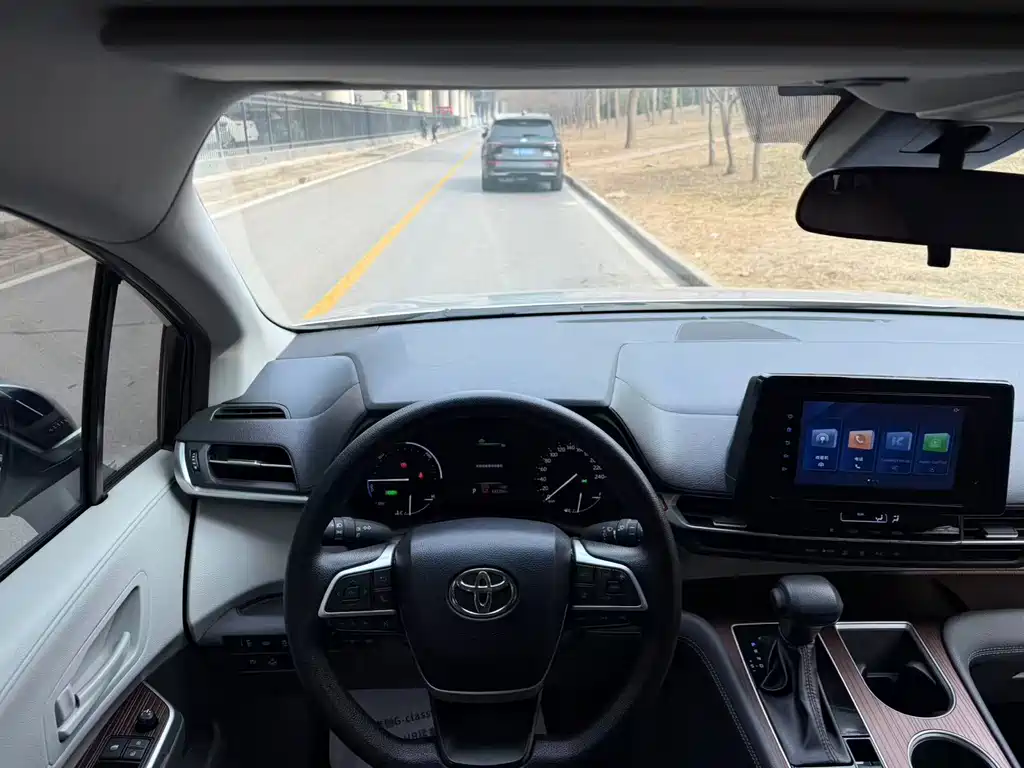 Toyota Toyota Sienna 2021 2.5L Hybrid LE 2023 - thumbnail 14