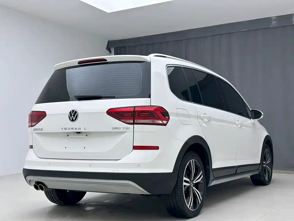 Volkswagen Volkswagen Touran 2021 Touran L 280TSI DSG Traction Edition 6-seater 2023 - thumbnail 6
