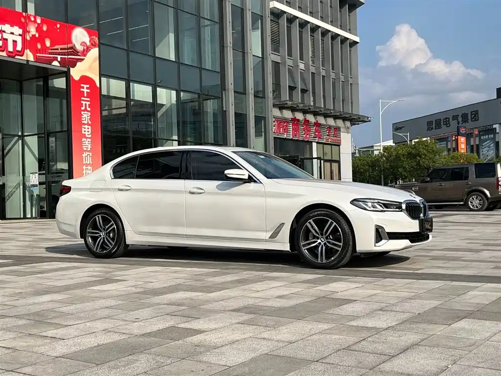 BMW BMW 5 Series 2021 Model Year Facelift 530Li Leading Edition Luxury Package 2021 - thumbnail 3