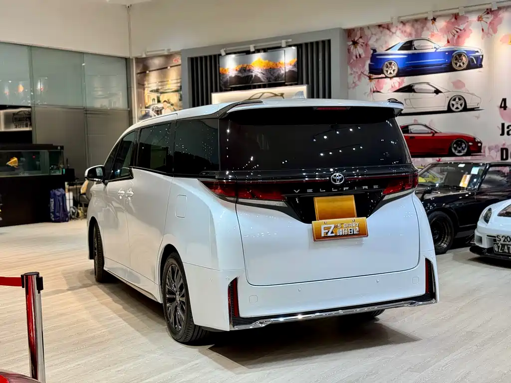 Toyota Vellfire 2025 2.4T Automatic 2025 - thumbnail 8