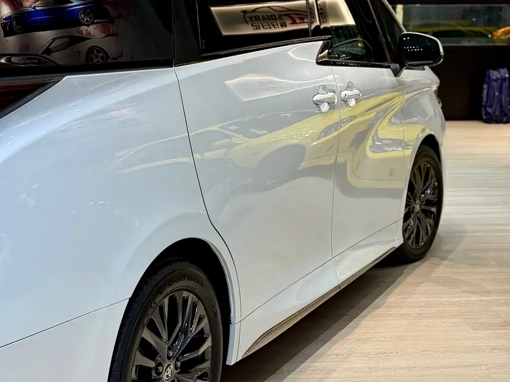 Toyota Vellfire 2025 2.4T Automatic 2025 - thumbnail 10