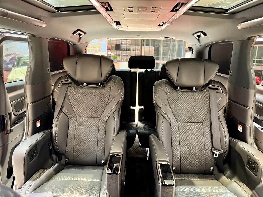 Toyota Vellfire 2025 2.4T Automatic 2025 - thumbnail 23