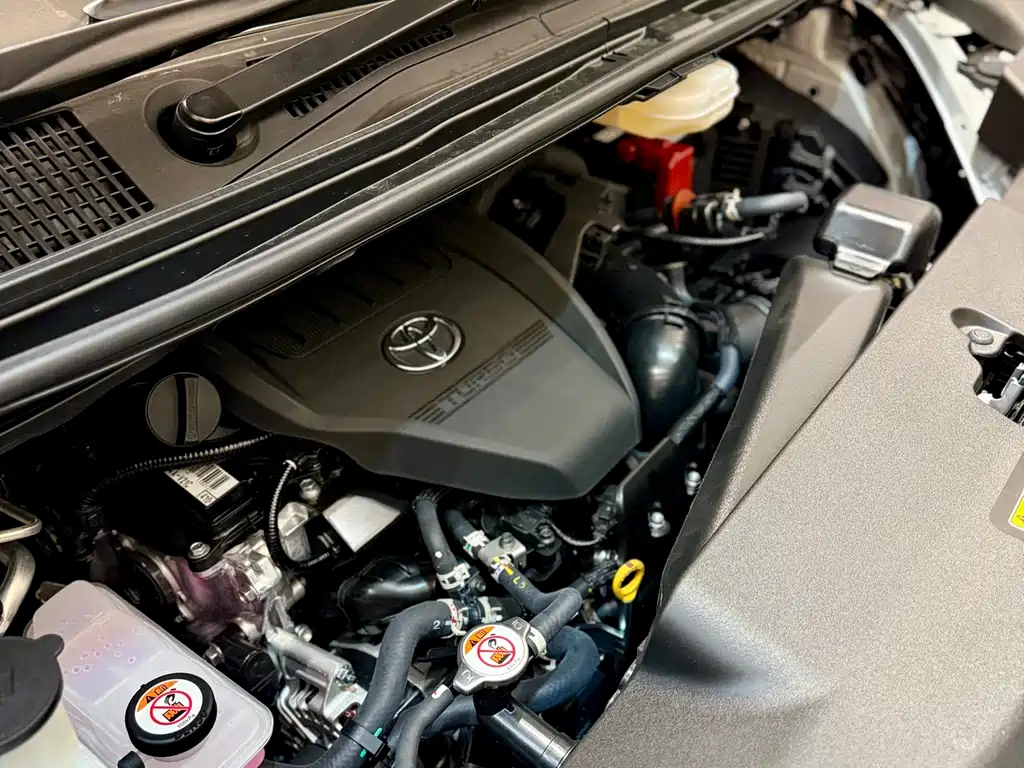 Toyota Vellfire 2025 2.4T Automatic 2025 - thumbnail 24