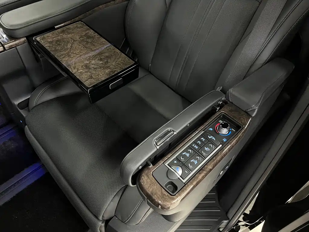 Toyota Alphard 2021 Crown Hybrid 2.5L HV Luxury Version 2022 - thumbnail 11