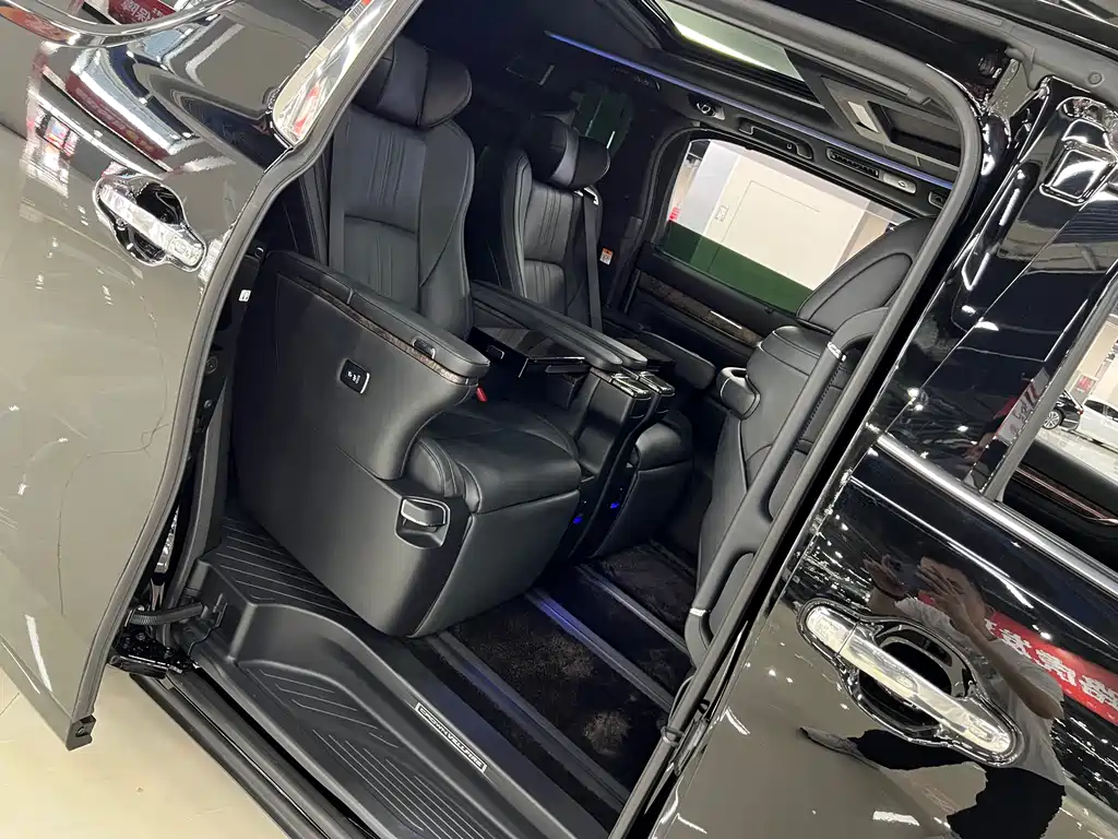 Toyota Alphard 2021 Crown Hybrid 2.5L HV Luxury Version 2022 - thumbnail 12