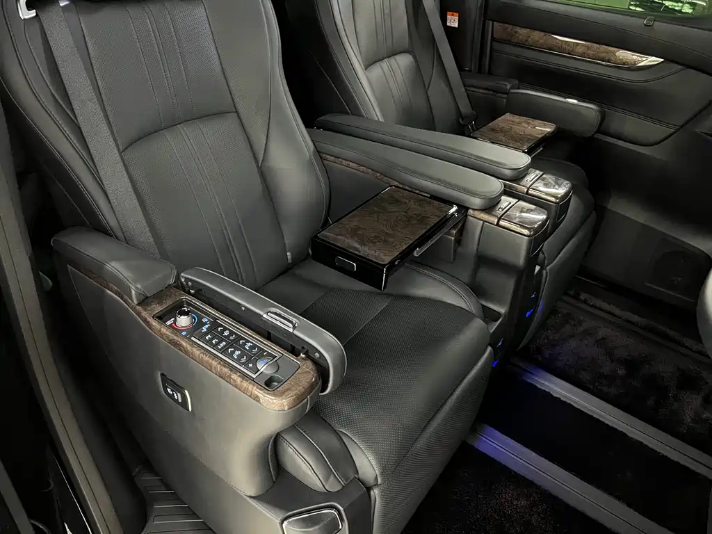 Toyota Alphard 2021 Crown Hybrid 2.5L HV Luxury Version 2022 - thumbnail 13