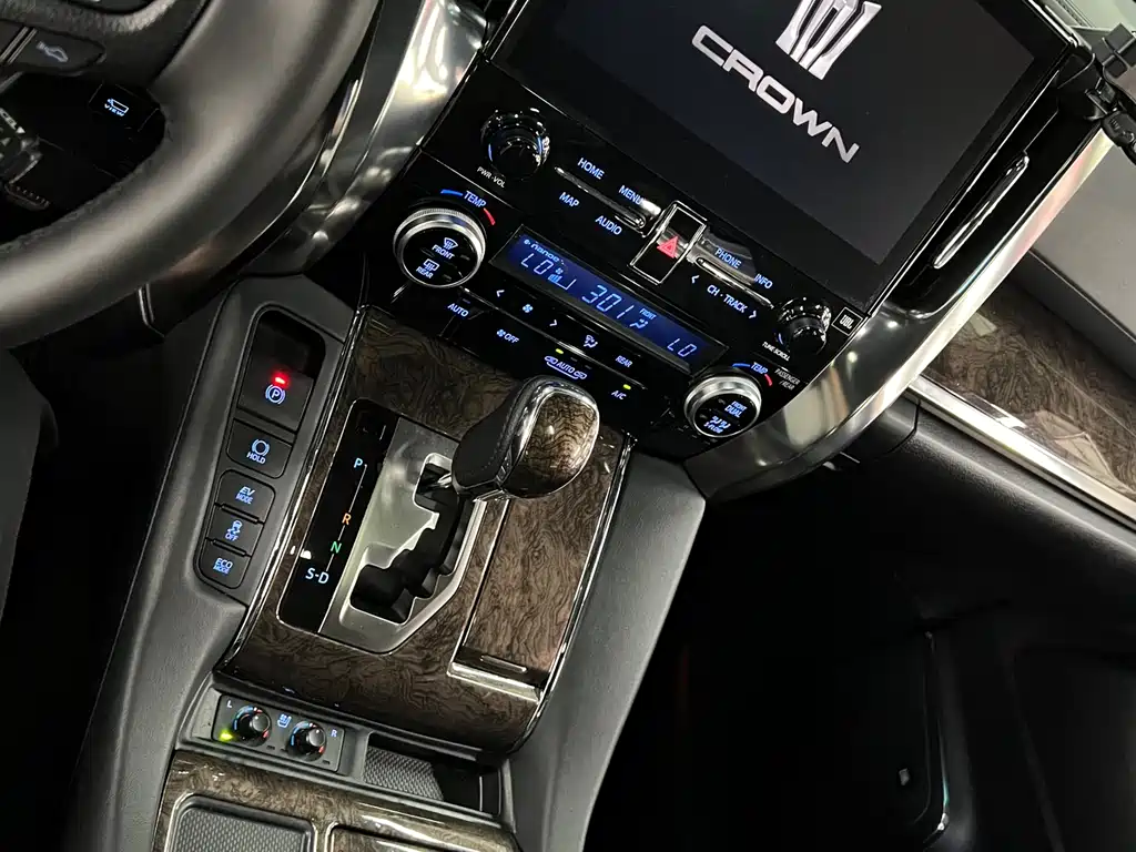 Toyota Alphard 2021 Crown Hybrid 2.5L HV Luxury Version 2022 - thumbnail 22