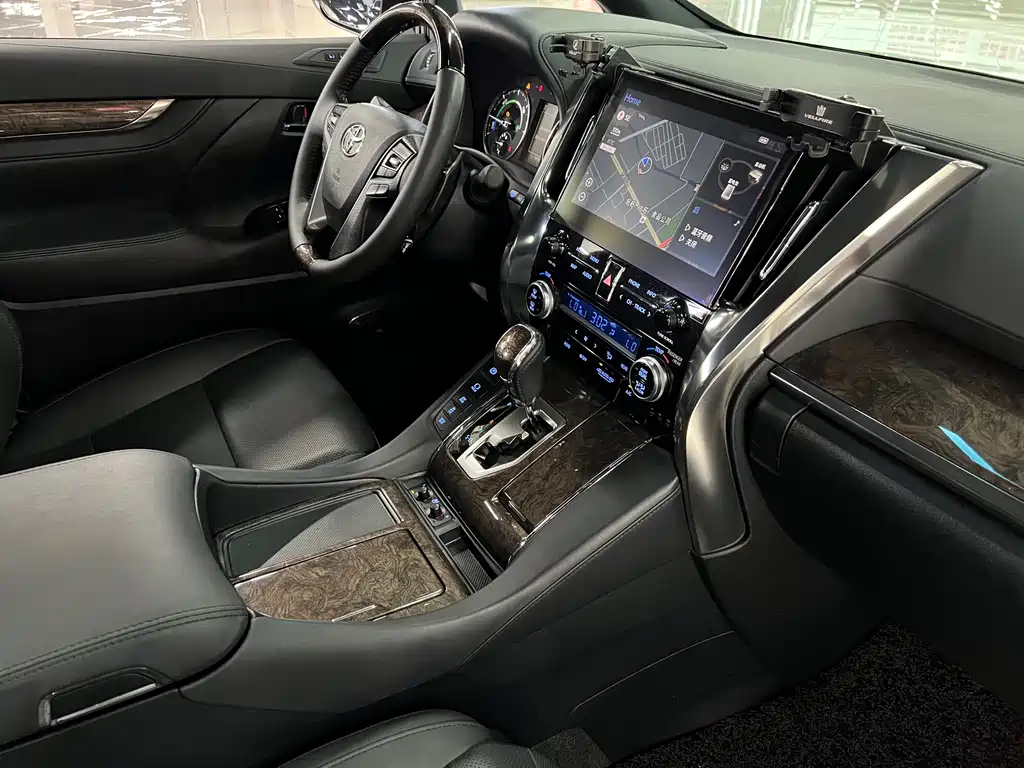 Toyota Alphard 2021 Crown Hybrid 2.5L HV Luxury Version 2022 - thumbnail 24