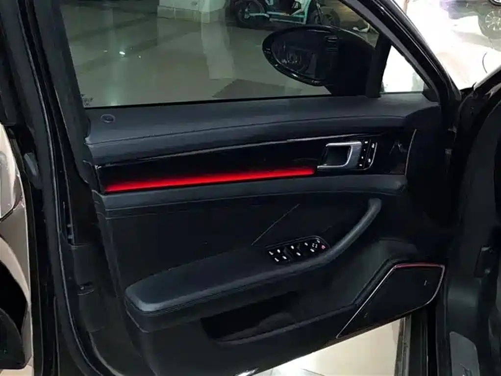 Porsche Porsche Panamera 2019 Panamera 4 Executive Long Wheelbase 2.9T 2019 - thumbnail 4