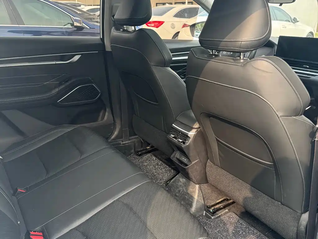 Geely Auto Geely Emgrand 2022 Model Year 4th Generation 1.5L CVT Luxury Edition 2022 - thumbnail 6