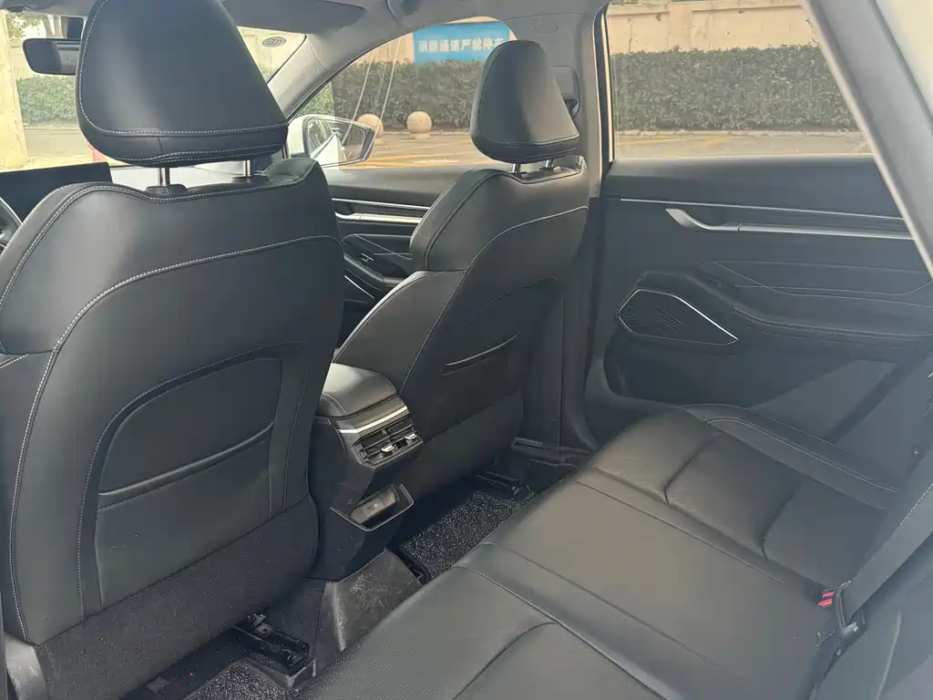 Geely Auto Geely Emgrand 2022 Model Year 4th Generation 1.5L CVT Luxury Edition 2022 - thumbnail 8