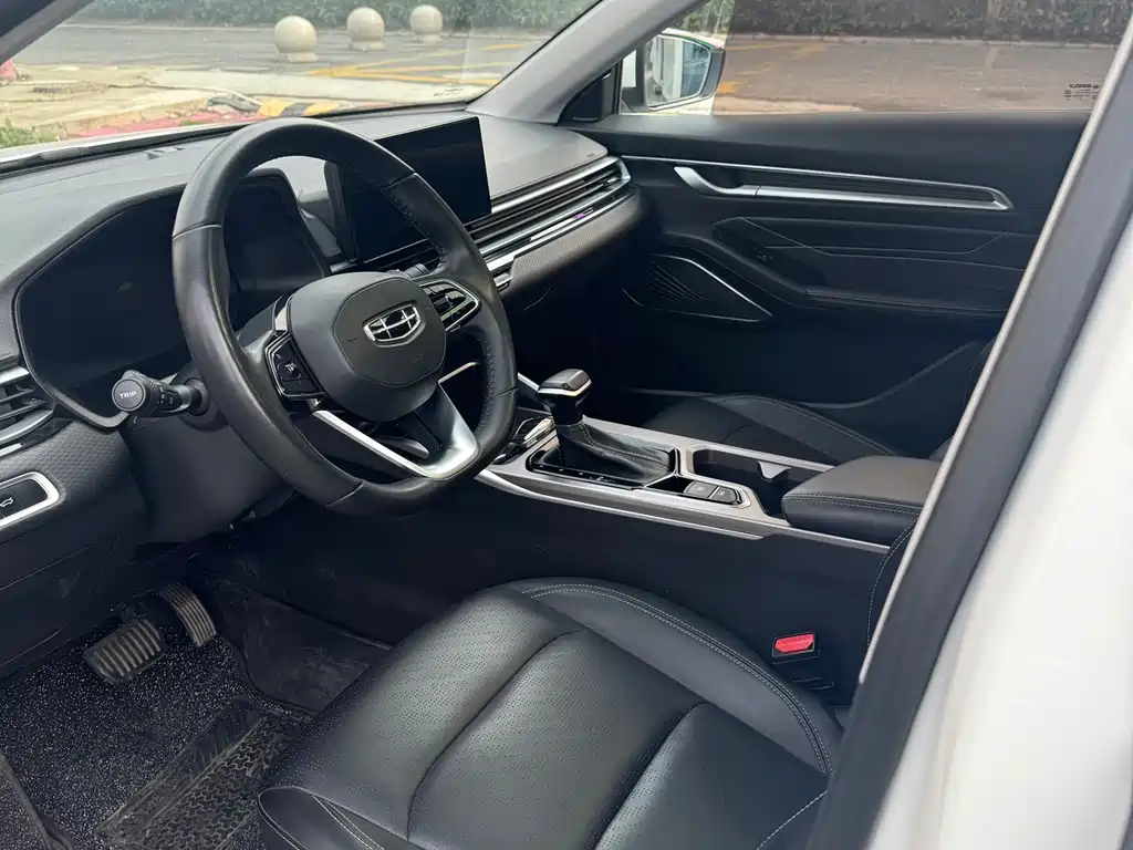 Geely Auto Geely Emgrand 2022 Model Year 4th Generation 1.5L CVT Luxury Edition 2022 - thumbnail 11