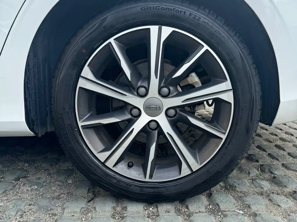 Geely Auto Geely Emgrand 2022 Model Year 4th Generation 1.5L CVT Luxury Edition 2022 - thumbnail 13