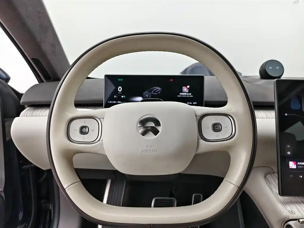 NIO NIO ET7 2022 100kWh Launch Edition 2022 - thumbnail 2
