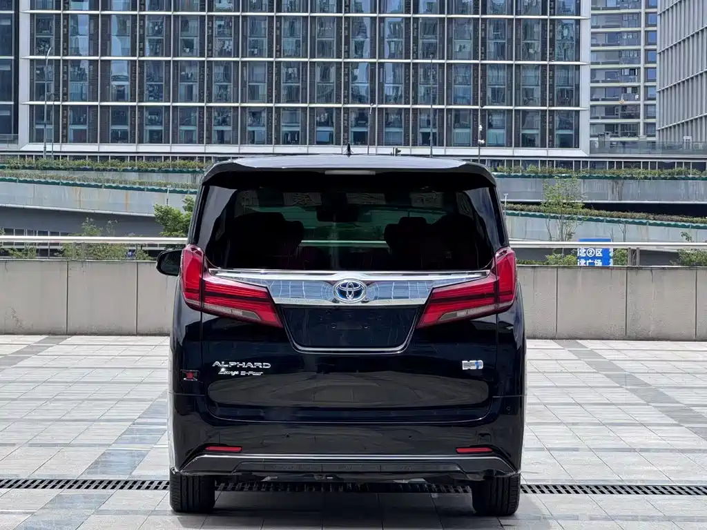 Toyota Alphard 2021 Model Hybrid 2.5L Executive Version 2023 - thumbnail 5