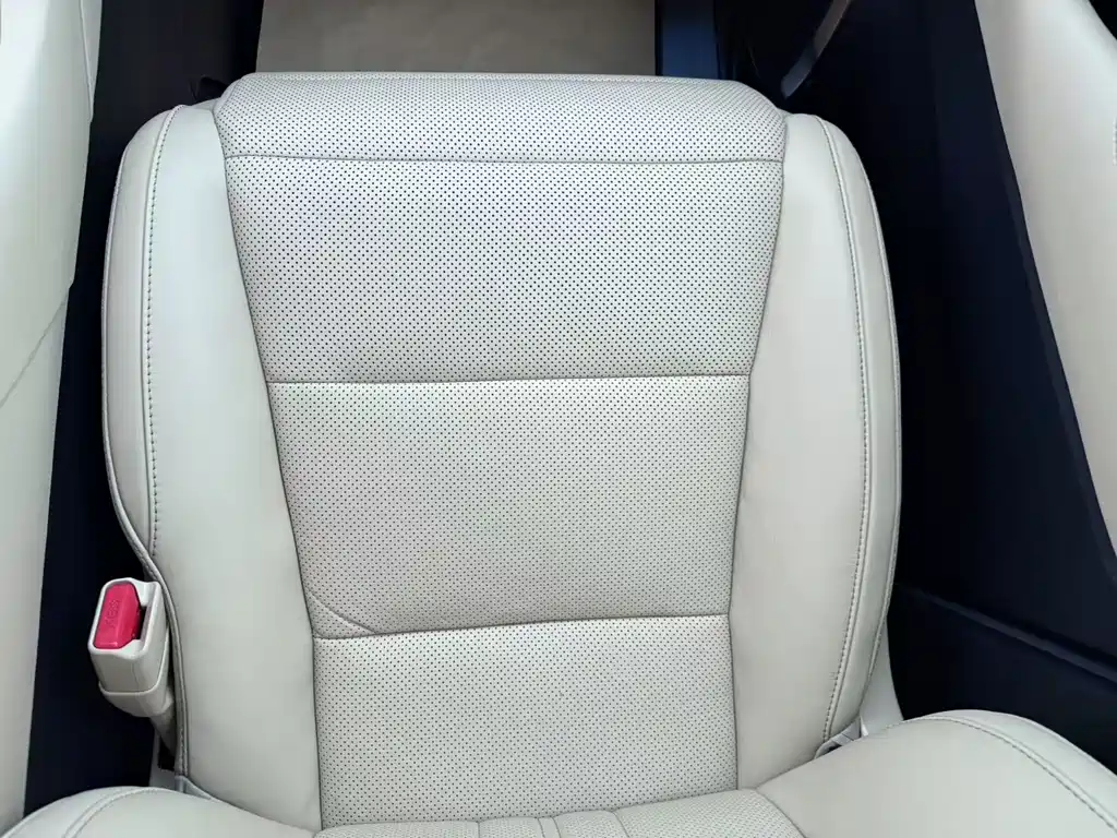 Toyota Alphard 2021 Model Hybrid 2.5L Executive Version 2023 - thumbnail 8