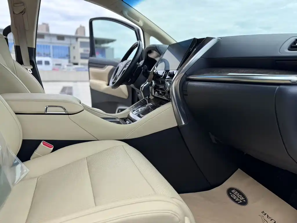 Toyota Alphard 2021 Model Hybrid 2.5L Executive Version 2023 - thumbnail 9