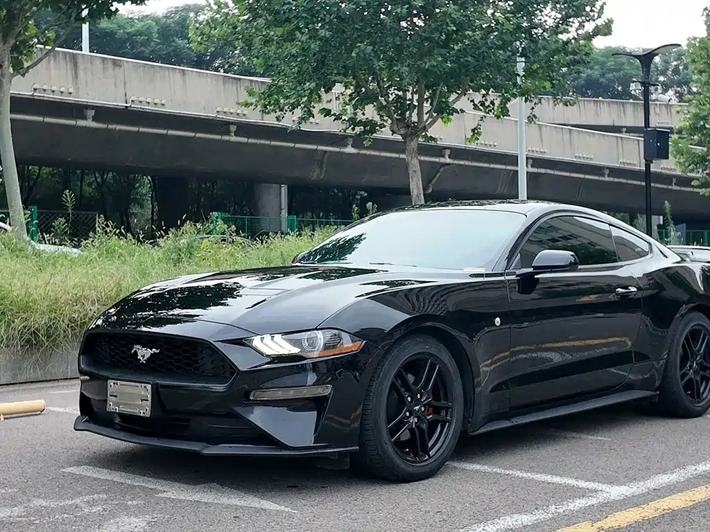 Ford Mustang 2020 2.3L EcoBoost 2022 - thumbnail 3