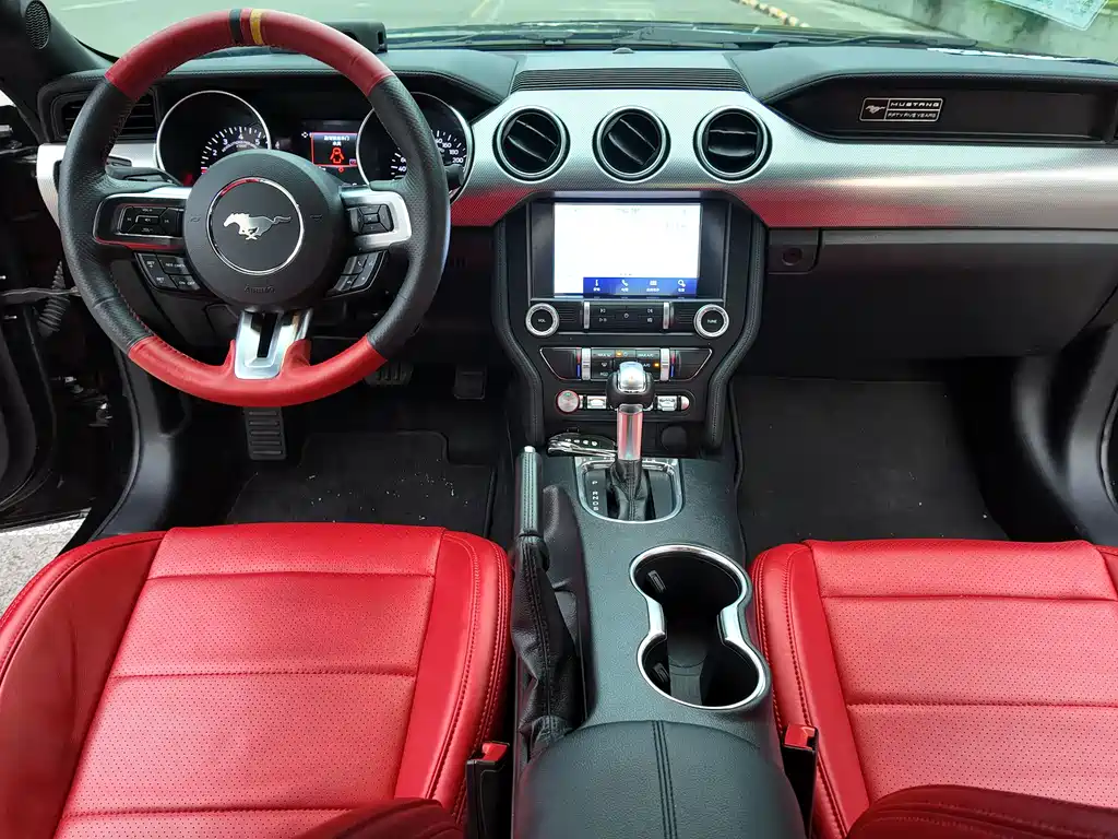 Ford Mustang 2020 2.3L EcoBoost 2022 - thumbnail 16