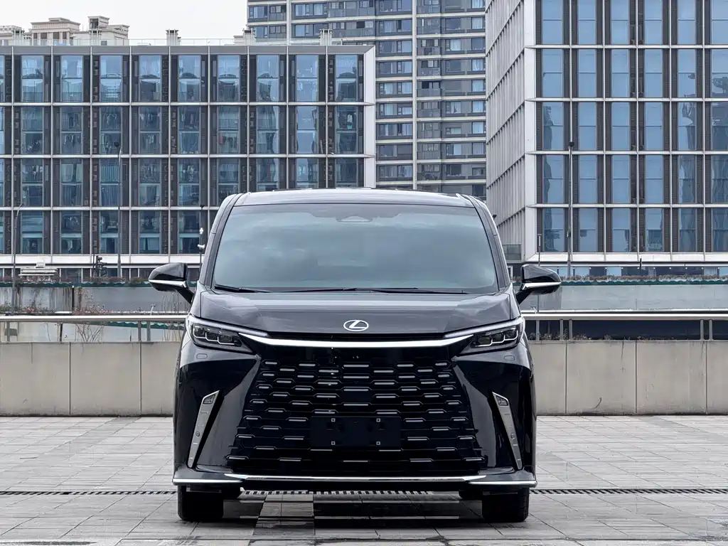 Lexus Lexus LM 350h Six-Seat Executive Edition 2025