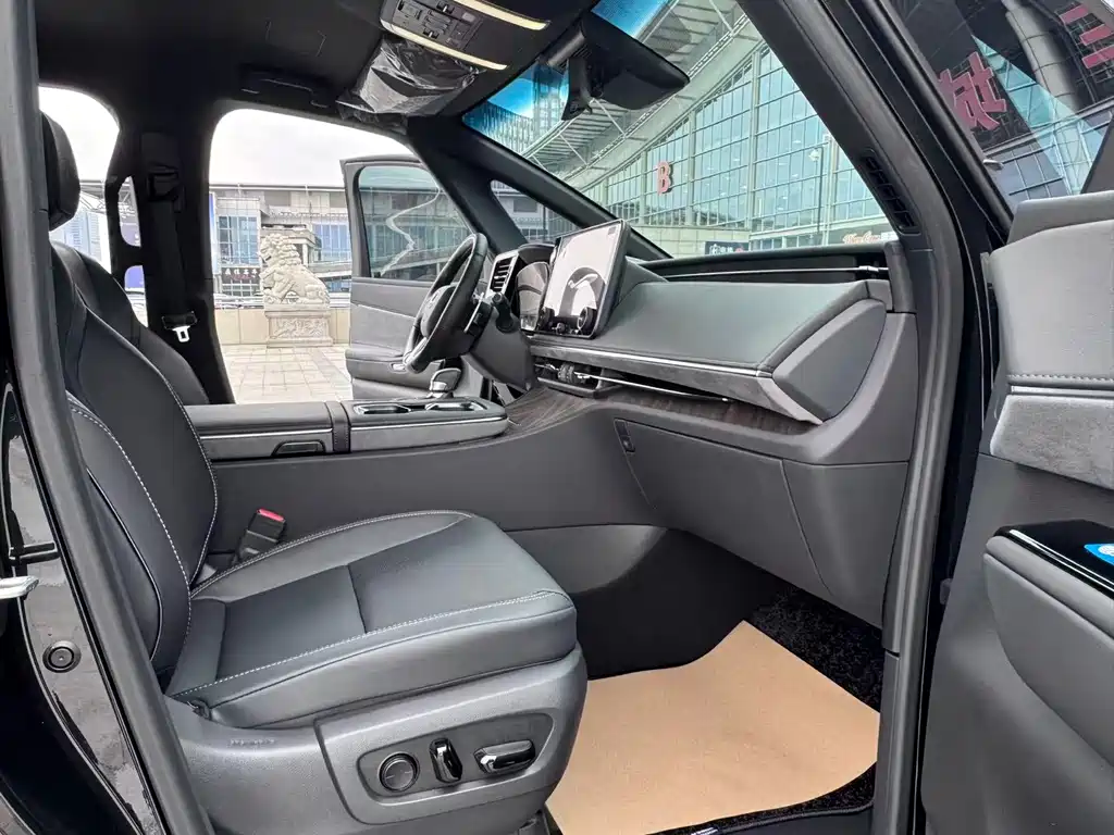 Lexus Lexus LM 350h Six-Seat Executive Edition 2025 - thumbnail 16