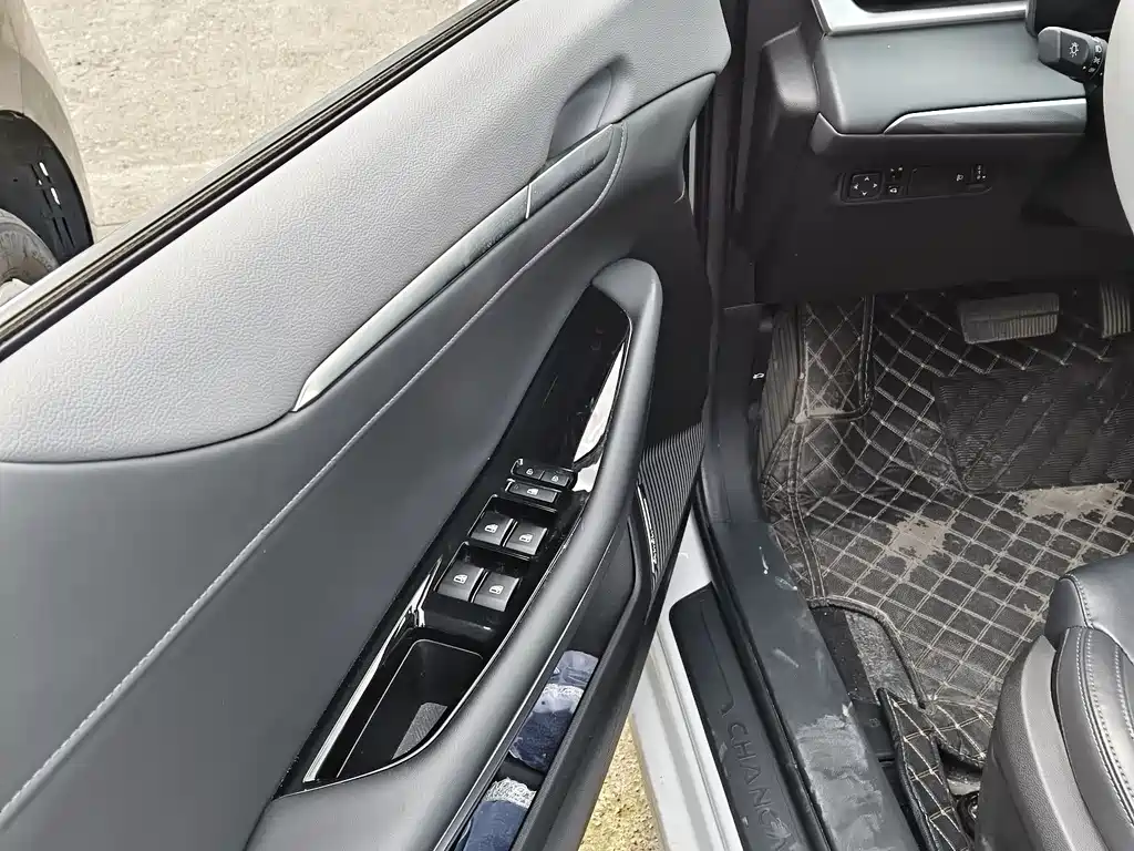 Changan Changan Raeton PLUS 2023 1.5T DCT Luxury Edition 2023 - thumbnail 4