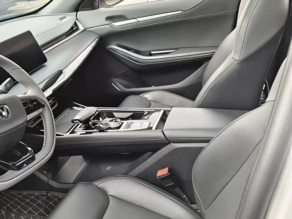 Changan Changan Raeton PLUS 2023 1.5T DCT Luxury Edition 2023 - thumbnail 5