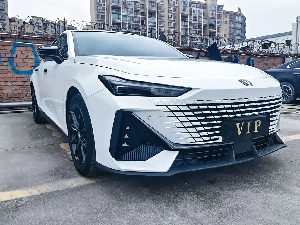 Changan Changan UNI-V 2022 1.5T Excellence Edition 2022 - thumbnail 16