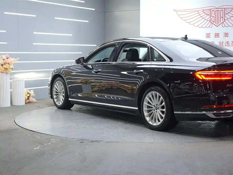 Audi Audi A8 2021 A8L 50 TFSI quattro Comfort Line 2021 - thumbnail 3