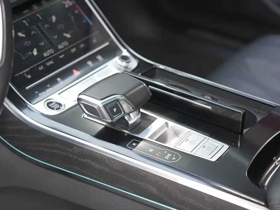 Audi Audi A8 2021 A8L 50 TFSI quattro Comfort Line 2021 - thumbnail 13