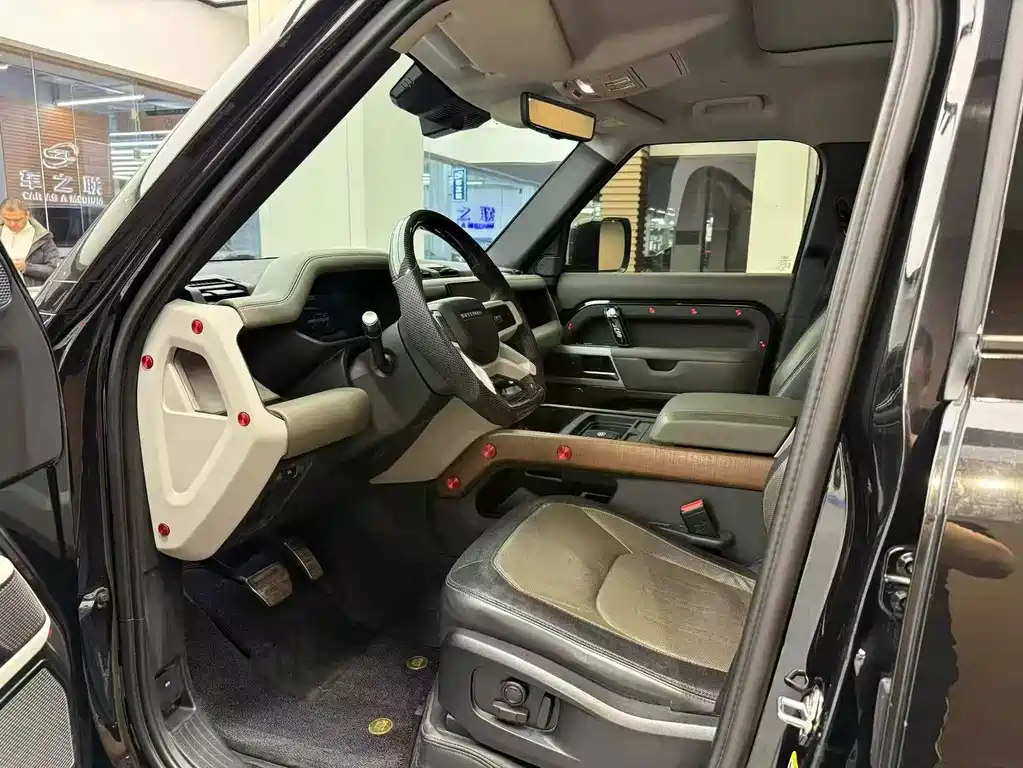 Land Rover Land Rover Defender 2022 110 P400 X 2022 - thumbnail 4