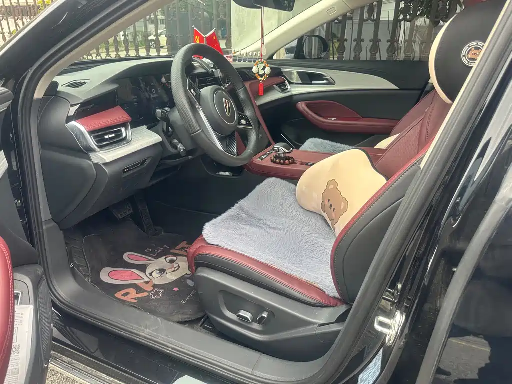 Hongqi Hongqi H5 2025 2.0T Automatic Flag Enjoyment Edition 2025 - thumbnail 11