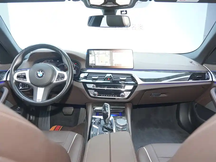 BMW BMW 5 Series 2021 525Li M Sport Package 2022 - thumbnail 15