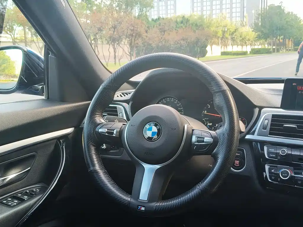 BMW BMW 3 Series GT 2019 320i M Sport Package 2020 - thumbnail 12
