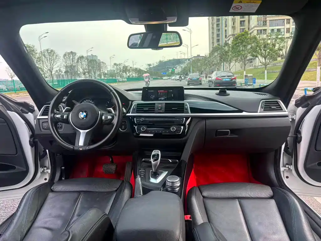 BMW BMW 3 Series GT 2019 320i M Sport Shadow Night Edition 2020 - thumbnail 6