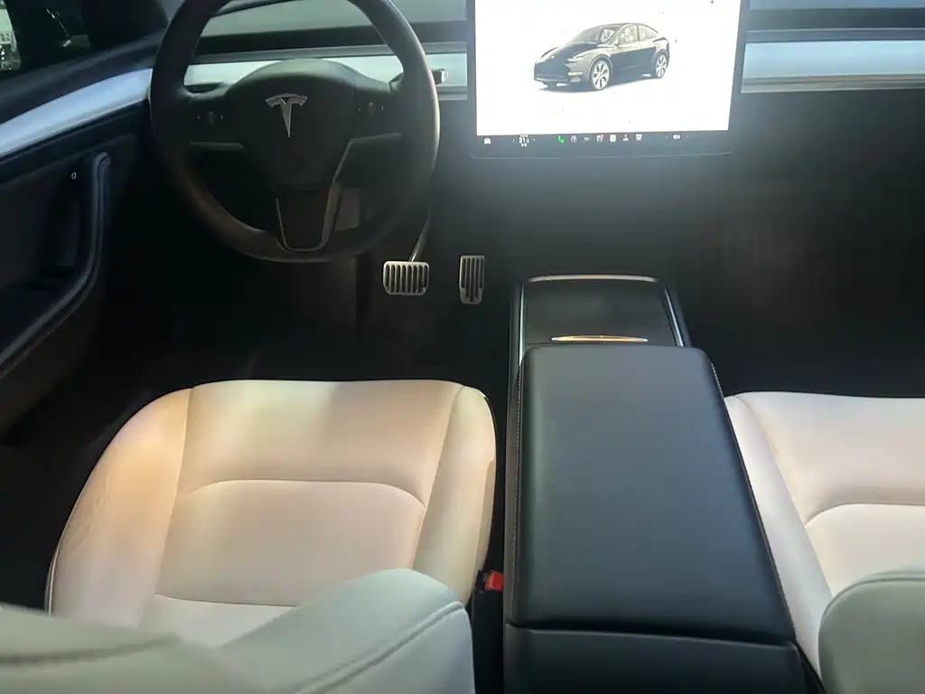 Tesla Model Y 2023 Rear-Wheel Drive 2023 - thumbnail 8
