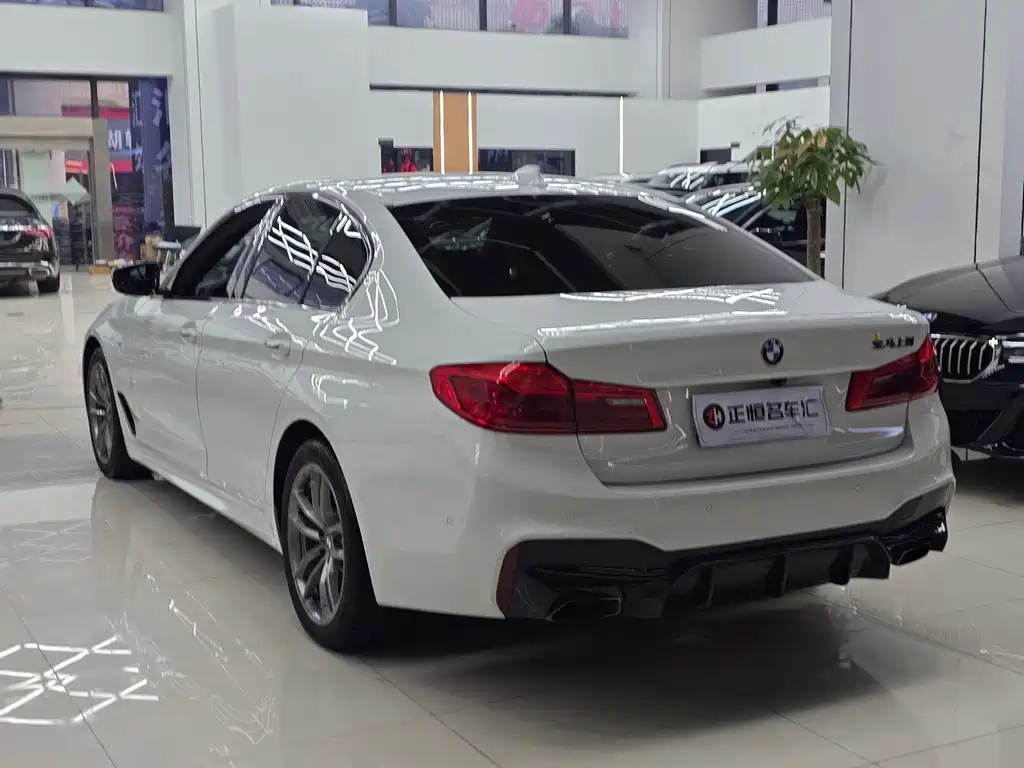 BMW BMW 5 Series Import 2018 525i M Sport Package 2018 - thumbnail 8
