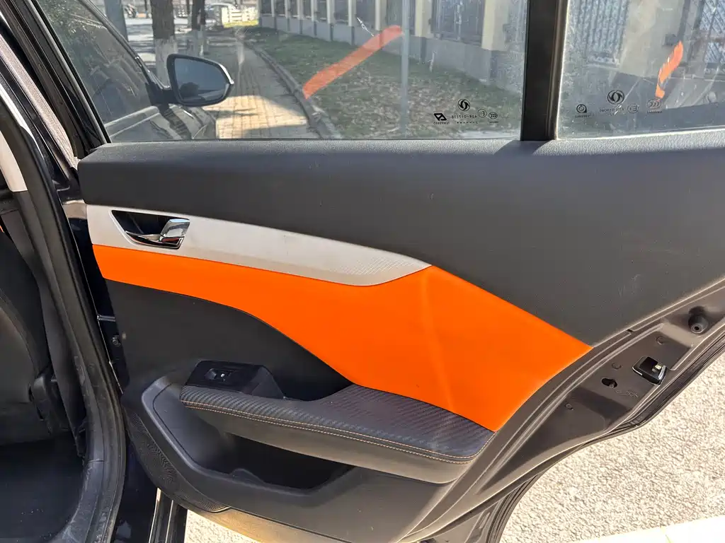 Dongfeng Fengshen Yi Xuan 2023 Mahle Edition 1.5L Automatic Chasing Wind Version 2023 - thumbnail 13
