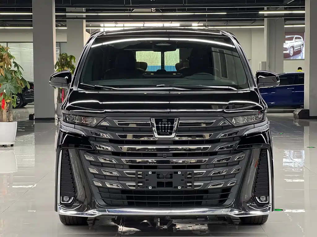 Toyota Alphard 2024 Crown Hybrid 2.5L Executive Version 2025 - thumbnail 2