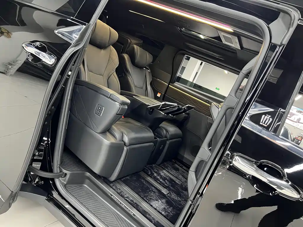 Toyota Alphard 2024 Crown Hybrid 2.5L Executive Version 2025 - thumbnail 12