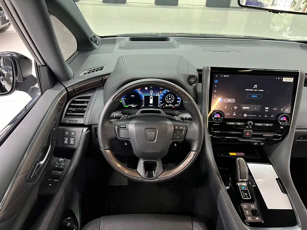Toyota Alphard 2024 Crown Hybrid 2.5L Executive Version 2025 - thumbnail 18