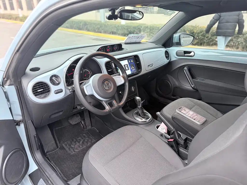 Volkswagen Volkswagen Beetle 2014 1.4TSI Comfort Line 2013 - thumbnail 10