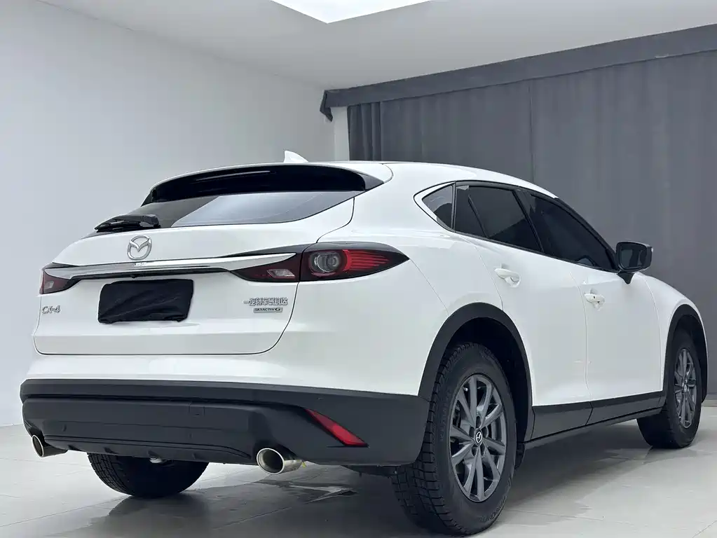 Mazda Mazda CX-4 2021 2.0L Automatic AWD Skyactiv-X Explorer Edition 2023 - thumbnail 6