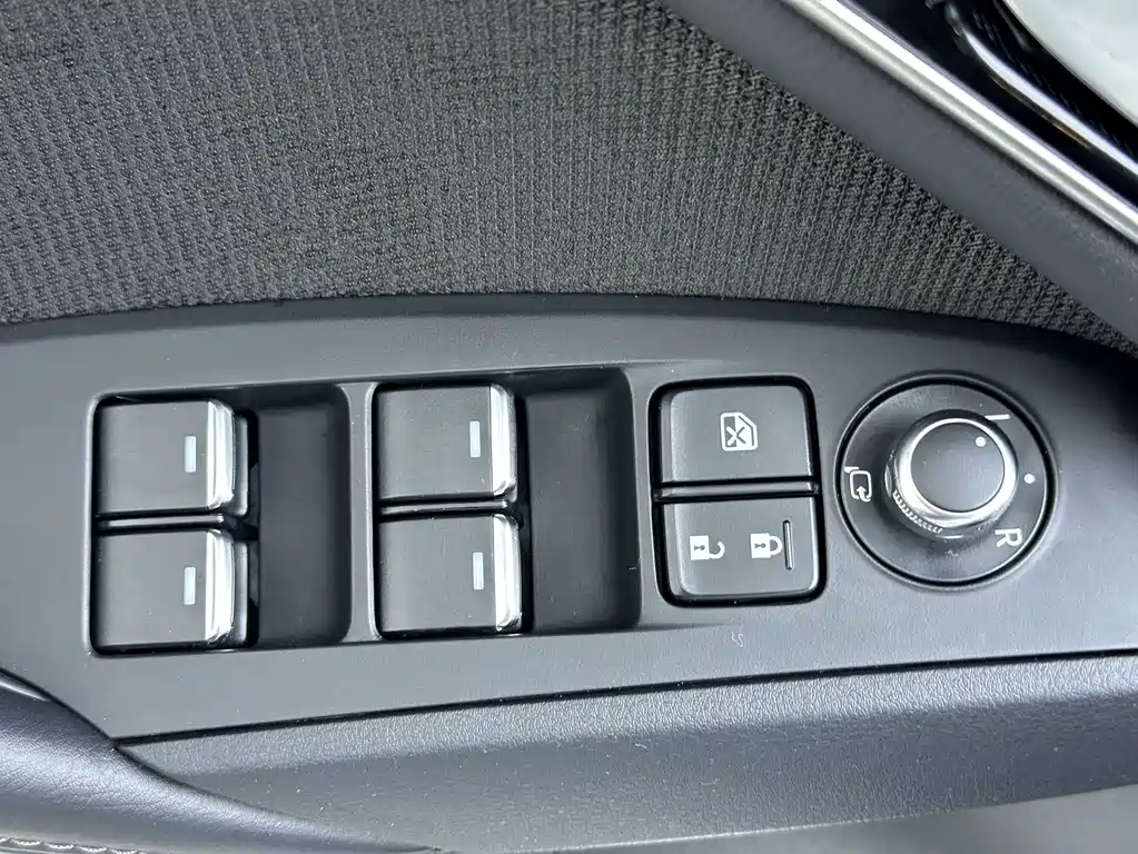 Mazda Mazda CX-4 2021 2.0L Automatic AWD Skyactiv-X Explorer Edition 2023 - thumbnail 14