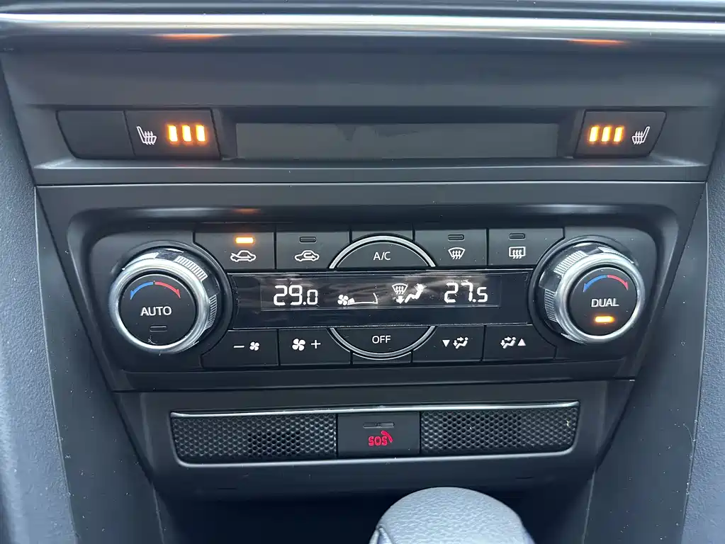 Mazda Mazda CX-4 2021 2.0L Automatic AWD Skyactiv-X Explorer Edition 2023 - thumbnail 19