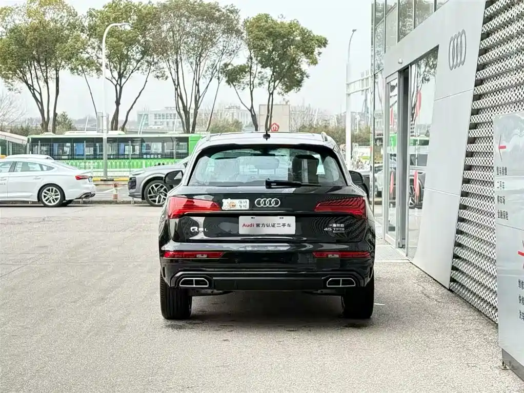 Audi Audi Q5L 2025 45th Anniversary Edition 45 TFSI Luxury Dynamic Model 2025 - thumbnail 2