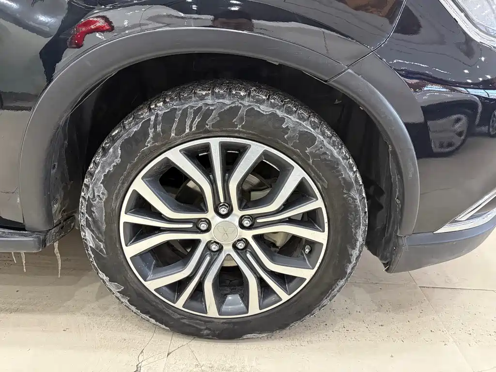 Mitsubishi Mitsubishi Outlander 2018 2.0L 2WD Glory Edition 5-seater 2018 - thumbnail 8