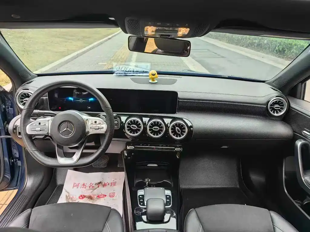 Mercedes-Benz Mercedes-Benz A-Class 2020 A 200 L Sport Sedan 2019 - thumbnail 5